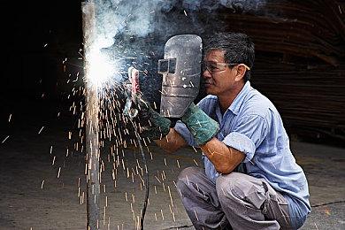 《冰宫彼岸2》发售日确定！诅咒之王重返王座！